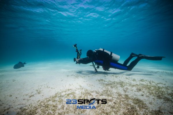 Unterwasser Fotograf in Aktion
